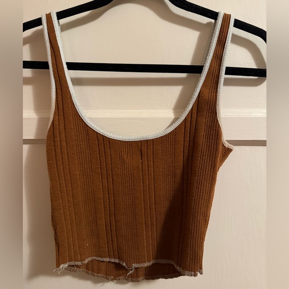 URBAN OUTFITTERS BDG CLAY CROPPED TANK TOP IN BROWN WITH BLUE TRIM SIZE SMALL. - Picture 3 of 5